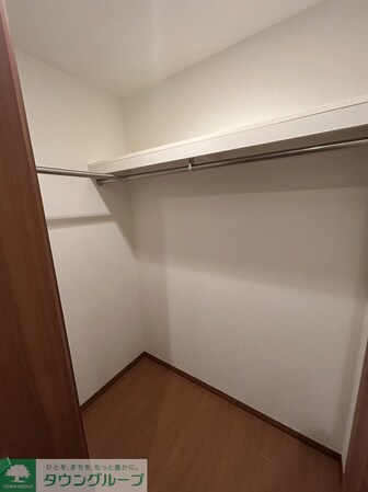 ロイヤルパークス新田の物件内観写真